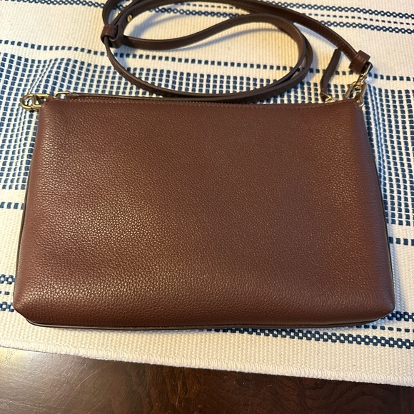 NWOT Tory Burch Mercer Chocolate Pebbled Leather Crossbody Bag - Picture 2 of 6